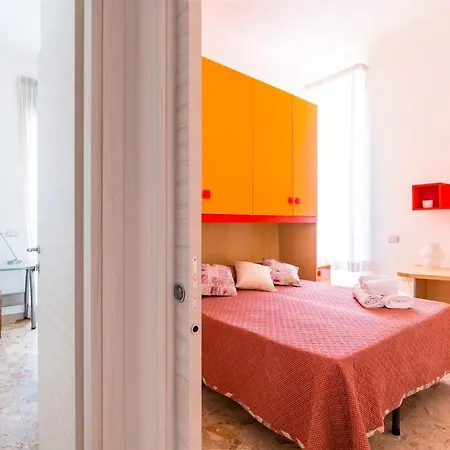 Rione Emanuele Iii - 4 Bedroom Apartment Naples