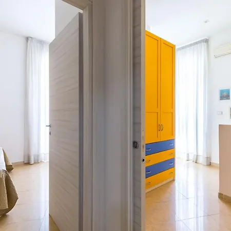 Rione Emanuele Iii - 4 Bedroom * Naples
