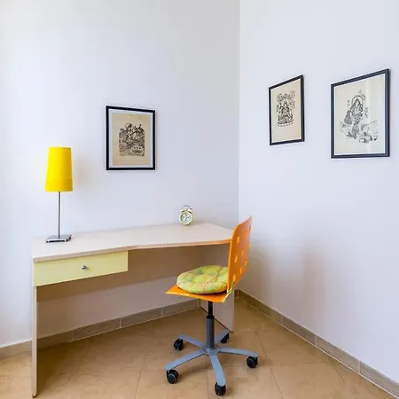 Apartment Rione Emanuele Iii - 4 Bedroom