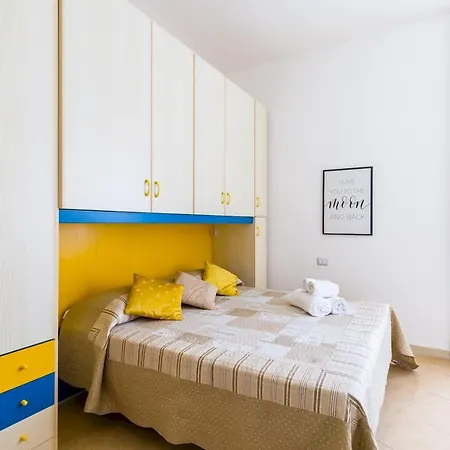 Rione Emanuele Iii - 4 Bedroom * Naples