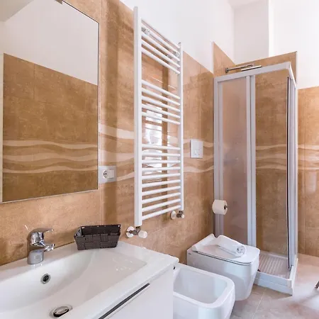 Rione Emanuele Iii - 4 Bedroom Apartment *